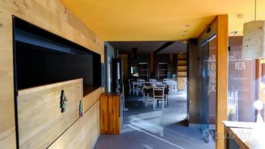 Ristorante attrezzato con posti auto