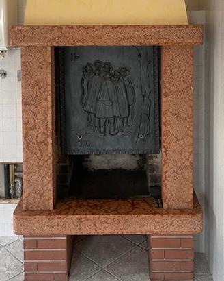 Caminetto in marmo smontato