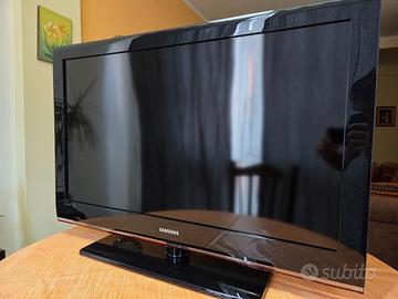 TV Samsung 40" Full HD (LE40B530P7W) + Telecomando