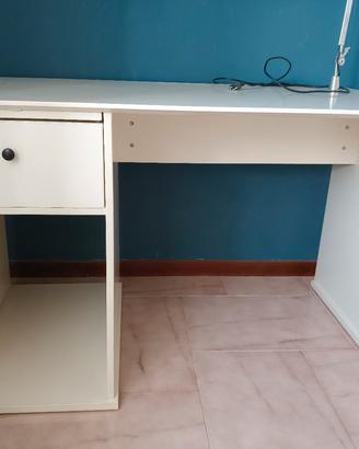 Scrivania Ikea