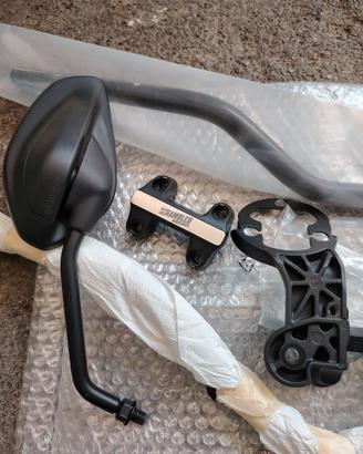 Manubrio ,riser e specchietti ducati scrambler