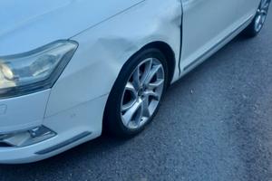 macchina in buone condizioni