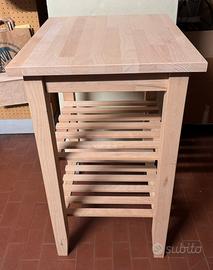 Tavolino IKEA multipiano in legno con rotelle