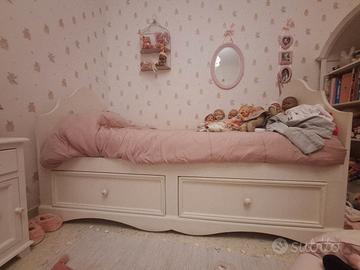 letto shabby country romantico