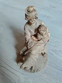 Statua Giuseppe Armani Maternità. Anno 1983 