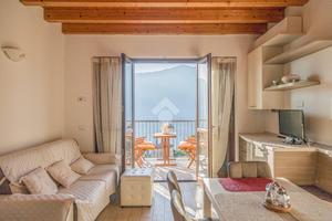 2 LOCALI A TREMOSINE