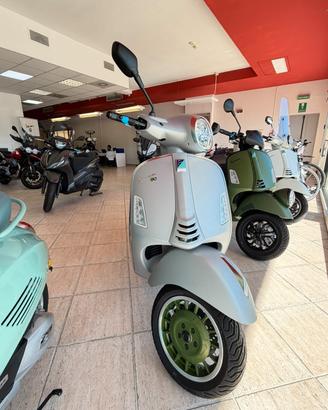 VESPA GTS OTTANTESIMO - EDIZIONE LIMITATA E NUMERA