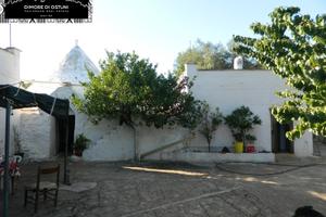 COMPLESSO IMMOBILIARE con TRULLO e FABBRICATI