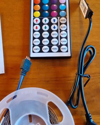 striscia adesiva led colorati 3 metri