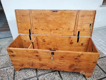 Cassapanca anni '30-pezzo restaurato con cura