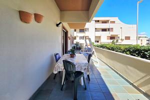 Appartamento con ampio terrazzo e doppio ingresso