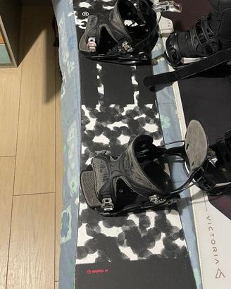 Ride taglia M 151cm 59-95kg pari al nuovo snowboar