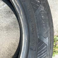 gomme 215 55 17 goodyear estive
