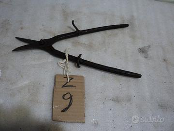 Forbice antica z 9