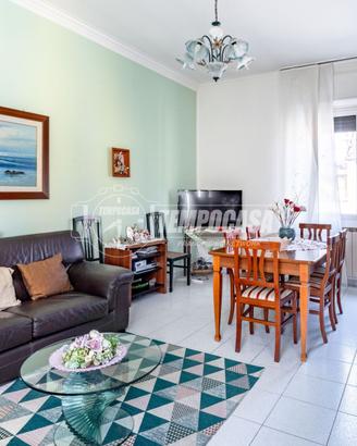 BILOCALE CON BALCONE