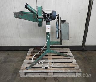 Mulino elettrico con spannocchiatrice
