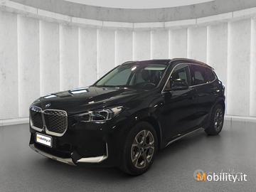 BMW iX1 edrive 20 X-Line