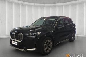 BMW iX1 edrive 20 X-Line