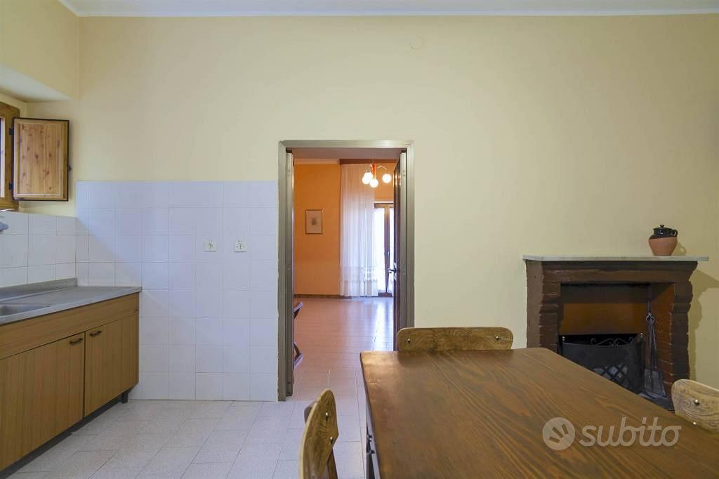 Appartamento di 198 m² con più di 5 locali a Valsi - Vista 5