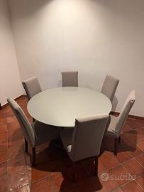 Tavolo rotondo e 6 sedie