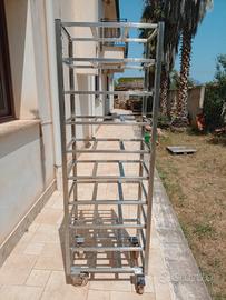 scaffale porta vassoi o teglie 