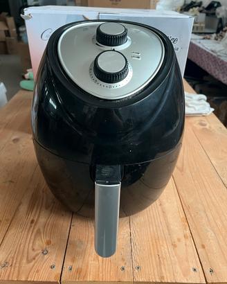 Friggitrice ad aria 5 litri.