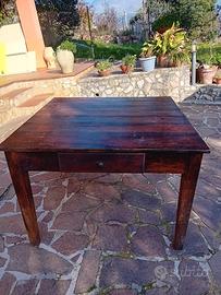 Tavolo in legno antico