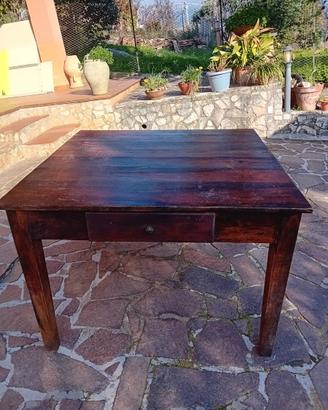 Tavolo in legno antico