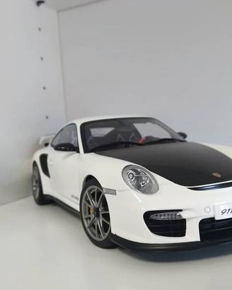 Autoart 77963 Porsche 911 Gt2 Rs