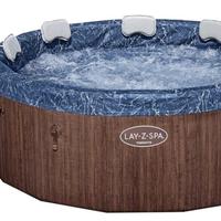 Piscina idromassaggio 