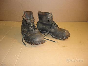 ANTICHI SCARPONI MILITARI WALDER.