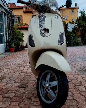 Vespa 125