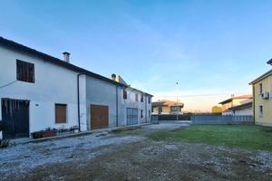 CASA DI CORTE A ZEVIO