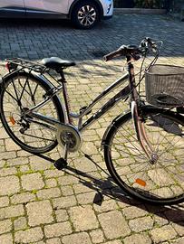 Bici Bicicletta Atala con cambio passeggio donna