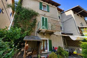 CASA SEMINDIPENDENTE A POGGIRIDENTI
