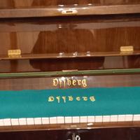 Pianoforte a parete marca Offberg 