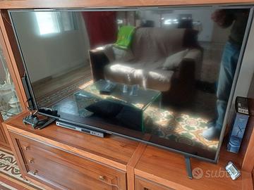 Smart TV Nordmende 50" - Schermo Grande - S