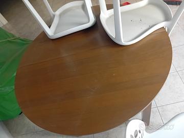 tavolo e sedie 