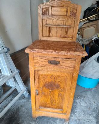 Mobiletto vintage in legno massello con marmo