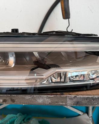 faro anteriore Audi A3  2017
