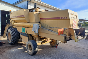 Mietitrebbia New Holland Tx34/1