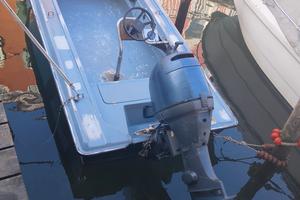  cofano Dese con motore Yamaha 40 50 4 tempi 