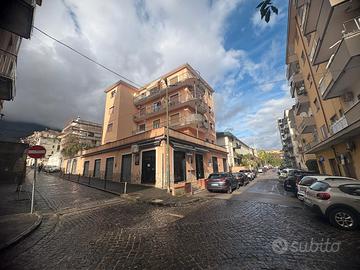 Negozio in Via Baldi