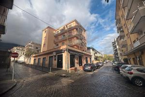 Negozio in Via Baldi