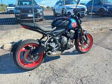 Triumph Trident 660 TripleTribute 2025