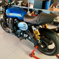 Yamaha XJR 1300 super accessoriata