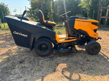 Trattorino rasa erba cub cadet taglia erba