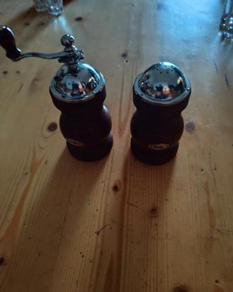 Sale e pepe ancora nuovi