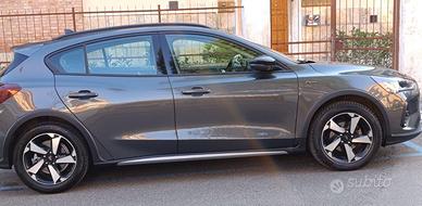 FORD FOCUS ACTIVE  HYBRID  cambio automa  COPILOT