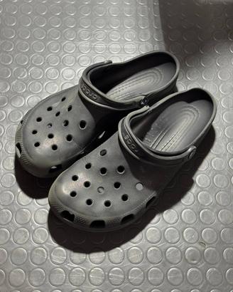 crocs